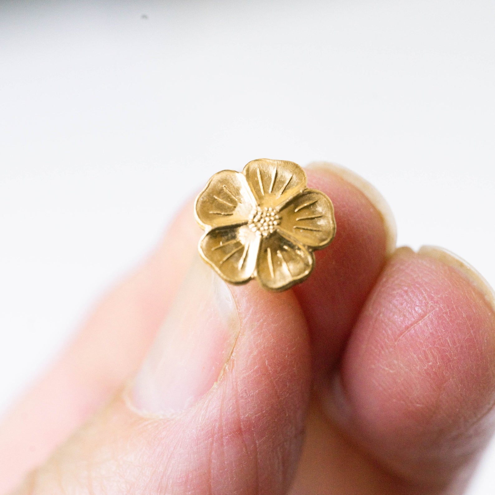 Mini flower studs