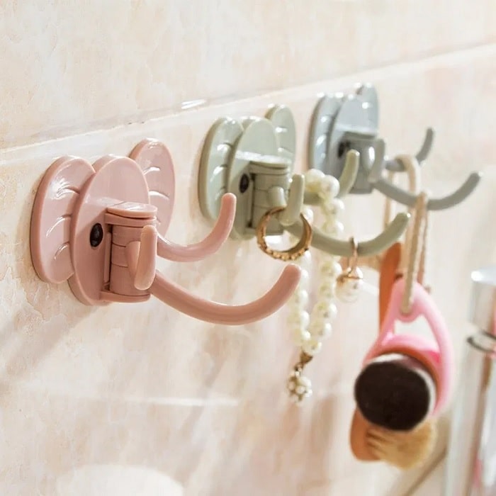 2 Pcs Adhesive Elephant Hook Holder (Random Color)