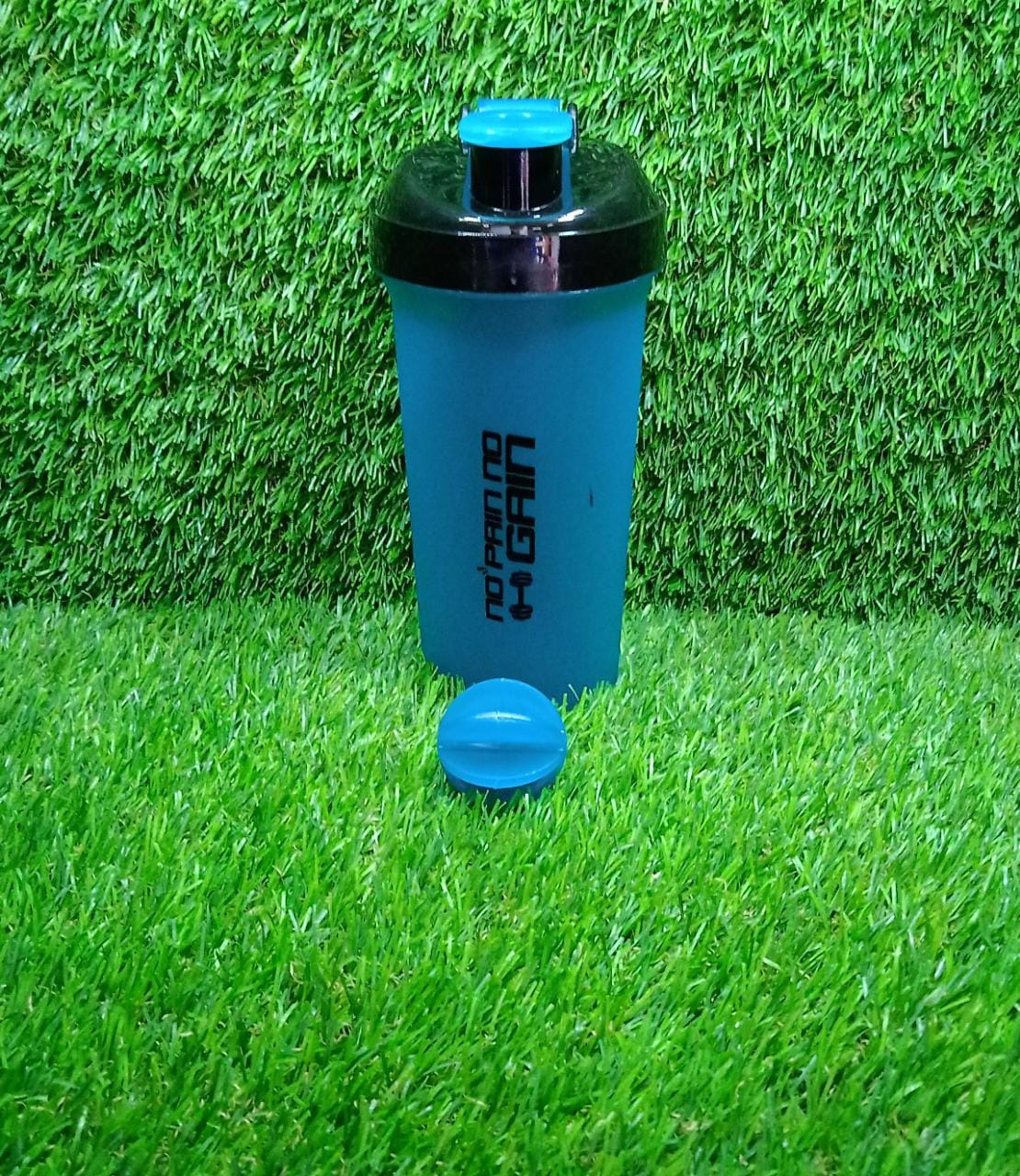 4879 700ml Protein Shaker Bottle with Powder Storage 3-Compartment Gym Shake Blender