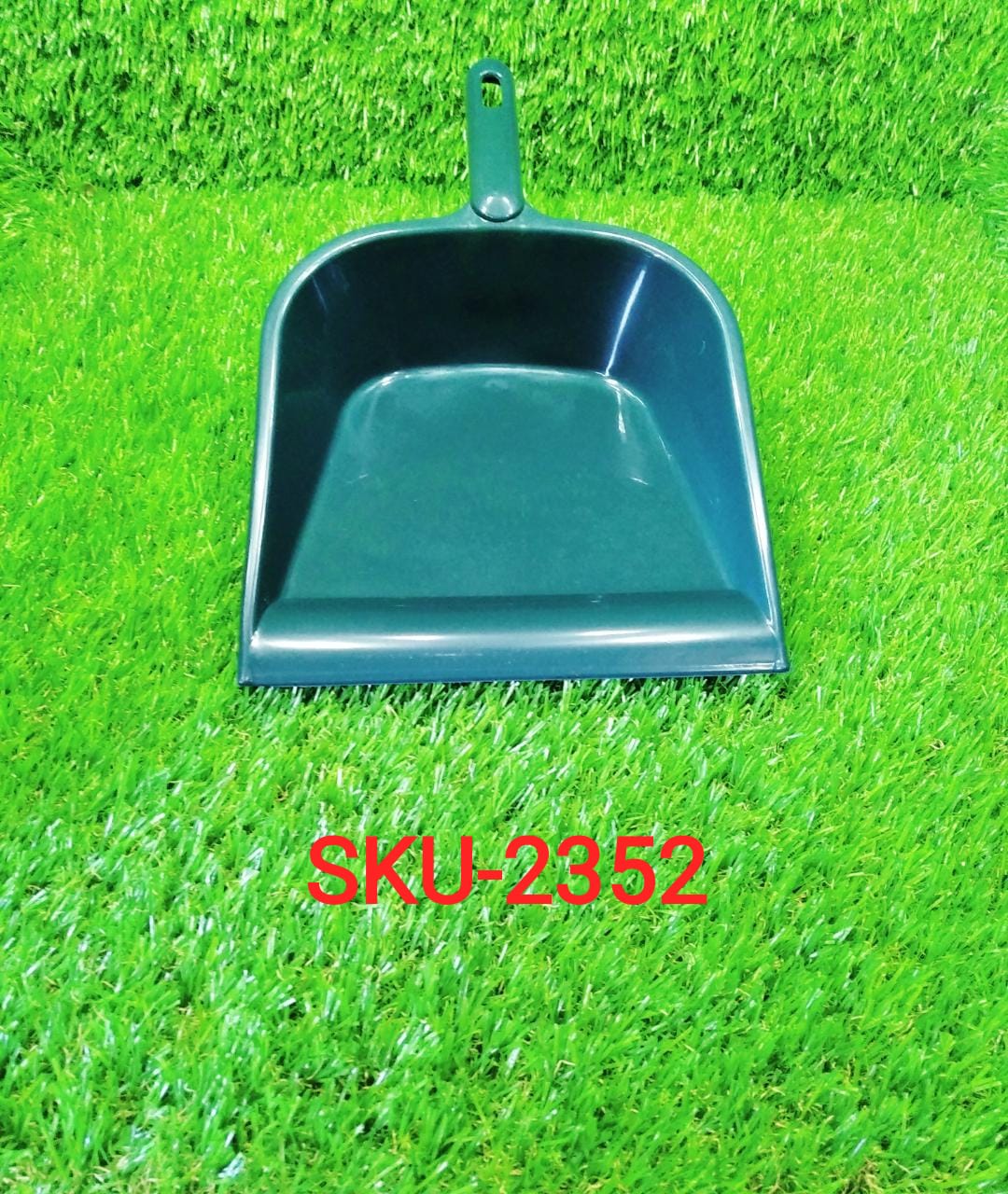 Durable Multi Surface Plastic Dustpan with Handle