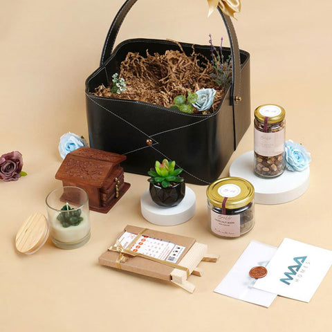 Customized Gift Hamper