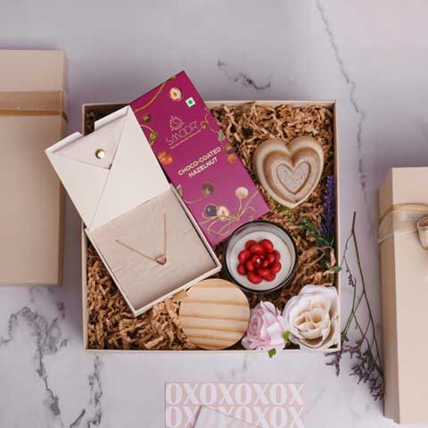 Lover’s Delight Gift Box