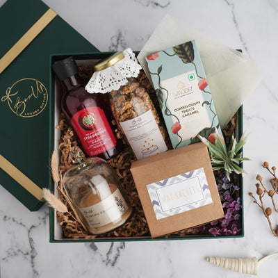 Buy Aesthetic Delight Gift Box Online – BoxUp Luxury Gifting