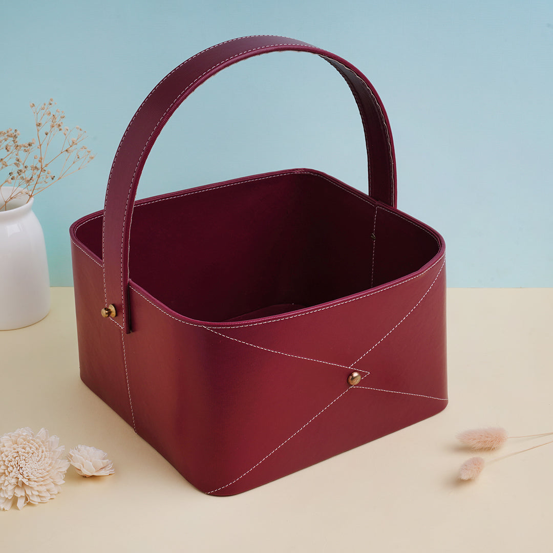 Leather%20basket%20with%20handle