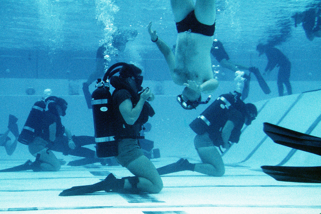 navy seals underwater diver training buds