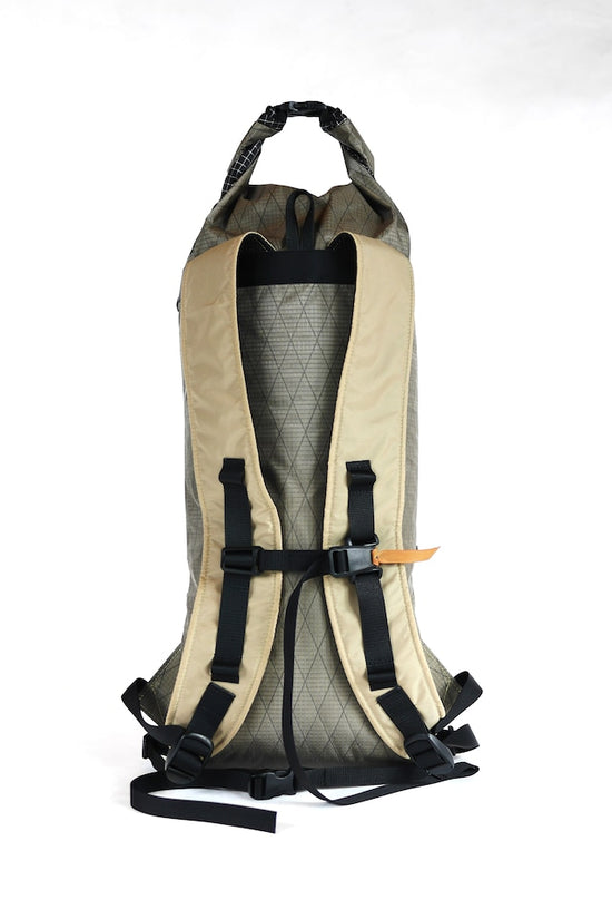 信託 KAMPAI Gearworks 11L backpack Cruise 新品 lambda-mdl.de