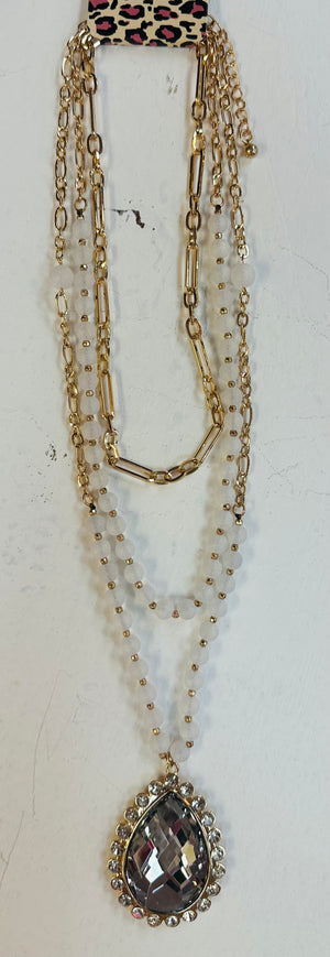 Frosted White and Gold Beaded Necklace - The Emerald Creek Boutique