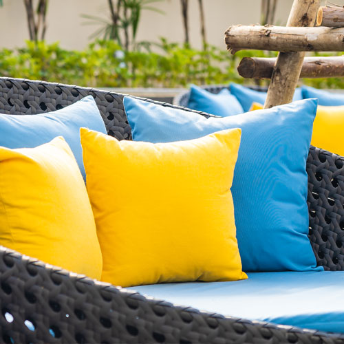 outdoor linen cushions