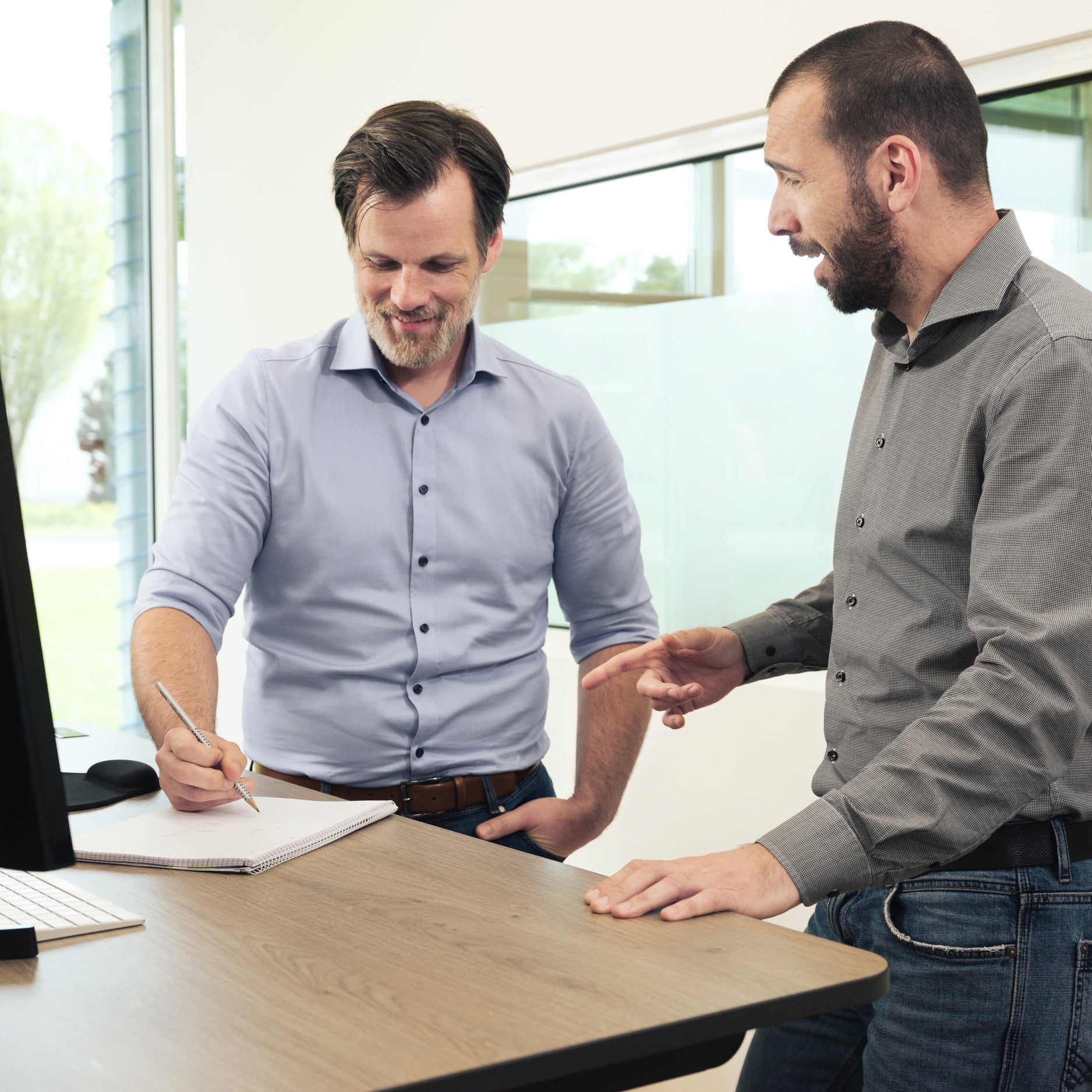 Anleitung für Finanzierung von höhenverstellbaren Schreibtischen durch die Krankenkasse.