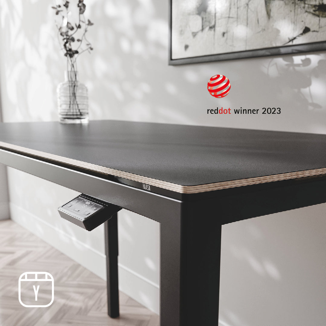 Der Yaasa Desk Four ist ein ergonomischer Sitz-Steh-Tisch mit herausragendem Design und Gewinner des RedDot Design Awards.