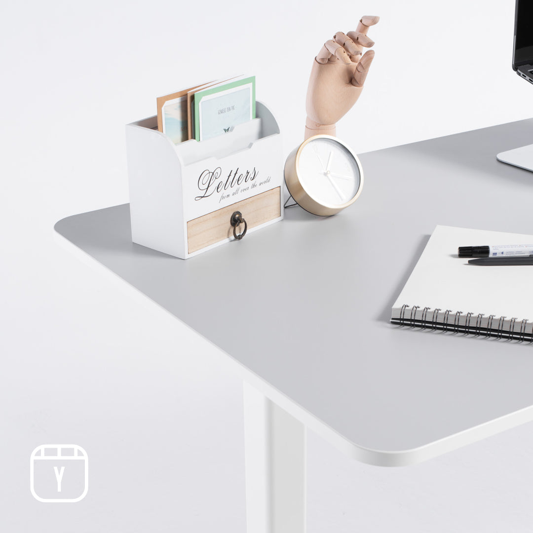 Der Yaasa Desk Pro 2 hat abgerundete Ecken, was ihn zu einem ergonomischen Designer-Schreibtisch macht.