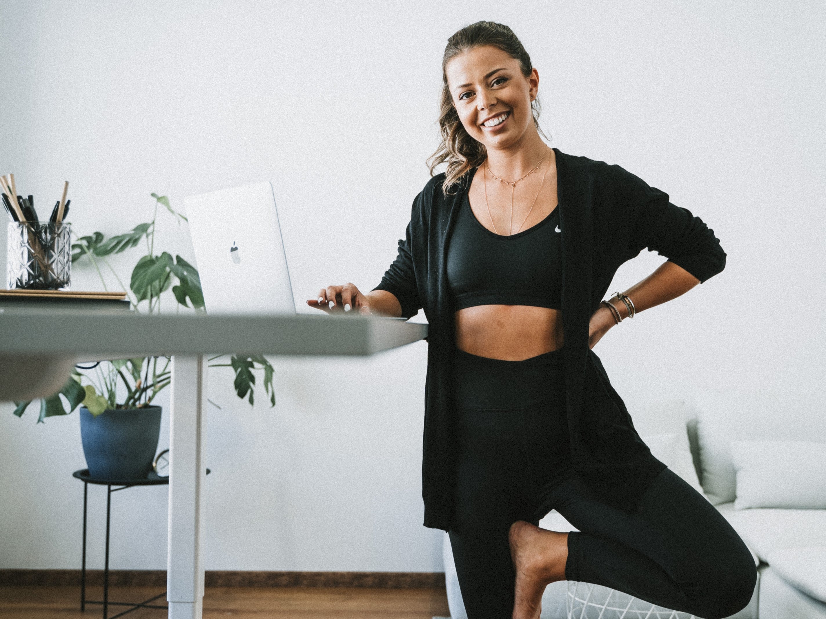 Office Workout Moves You Can Do Right at Your Desk