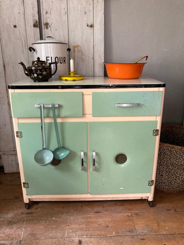 1950s retro kitchen cupboard at Source for the Goose