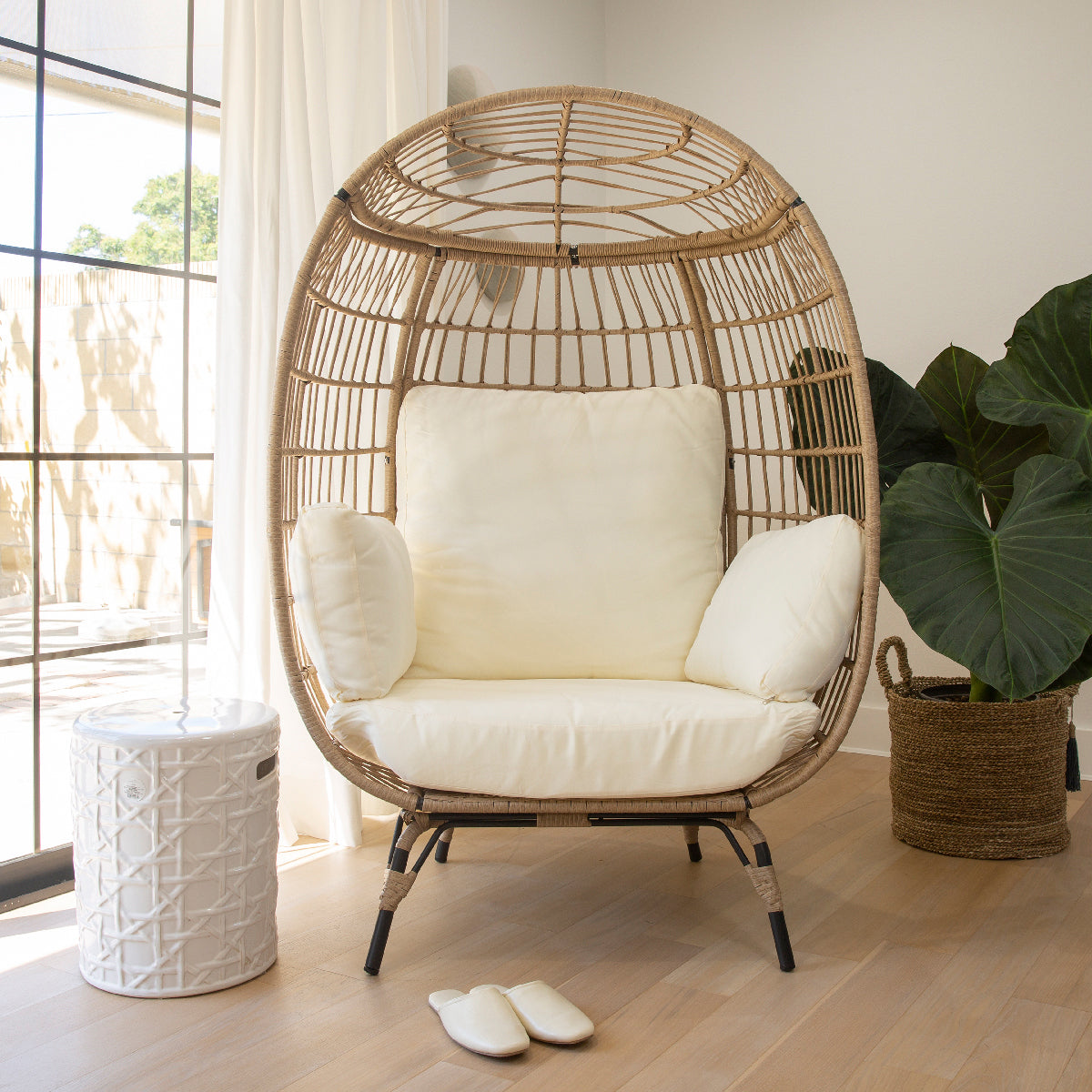 canopy wicker chair