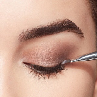 Angled Eyeliner Brush Details Image