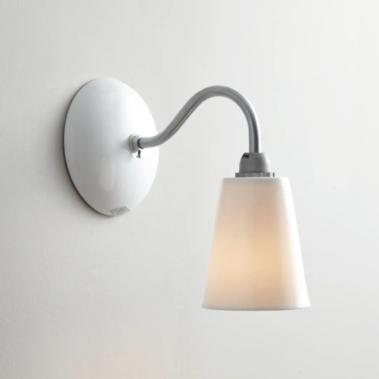 Se Swan Wall FW213N væglampe Original BTC hos Lamper4u