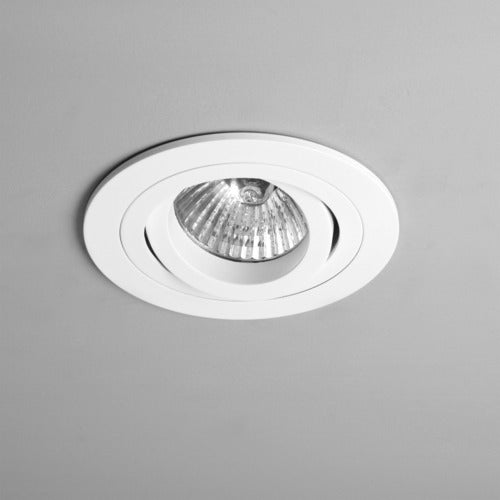 Se Taro Round Adjustable downlight fra Astro Lighting hos Lamper4u