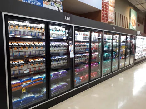Réfrigérateur pour produits laitiers et jus en supermarché - 1
