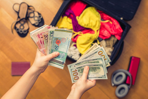 Money-Saving Tips for December Travel