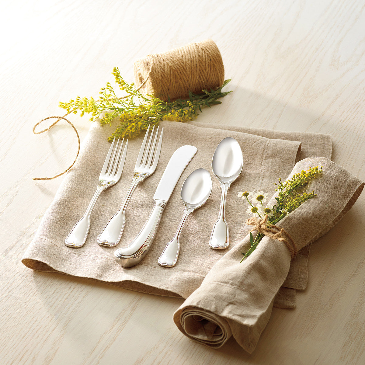 Jefferson Flatware: 5-Piece Place Setting