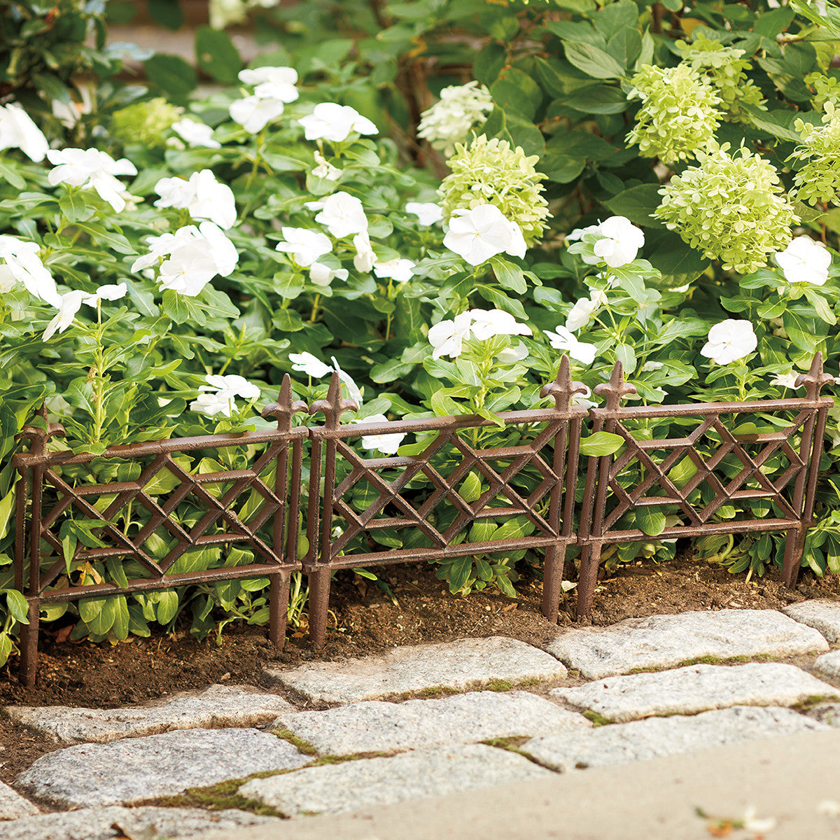 Monticello Chippendale Cast Iron Garden Fence