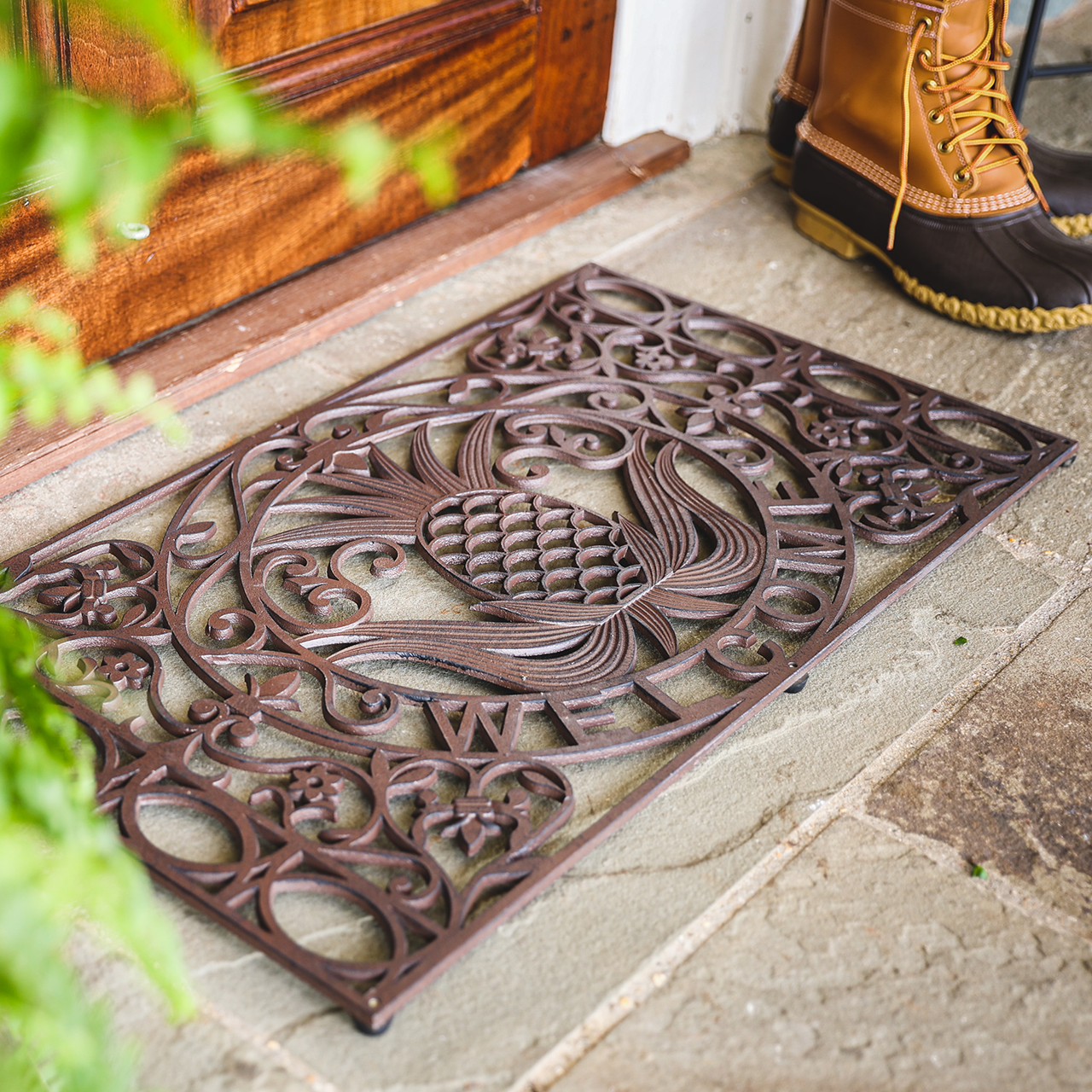 Monticello Cast Iron Pineapple Doormat