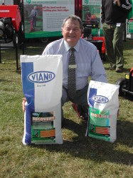 David Jenkins with Viano Bio-Lime and Recovery at IOG Saltex 09.JPG