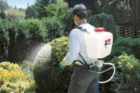 Backpack Sprayer 425 (action)