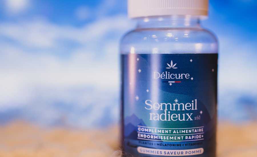 Les gummies sommeil sont des compléments alimentaires innovants. Au bon goût de fruits, composés de plantes, vitamines et mélatonine,  ils réduisent le stress et augmentent la qualité des nuits.