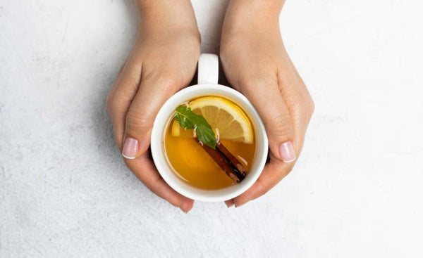 boire une tisane naturelle avant de se coucher pour bien dormir