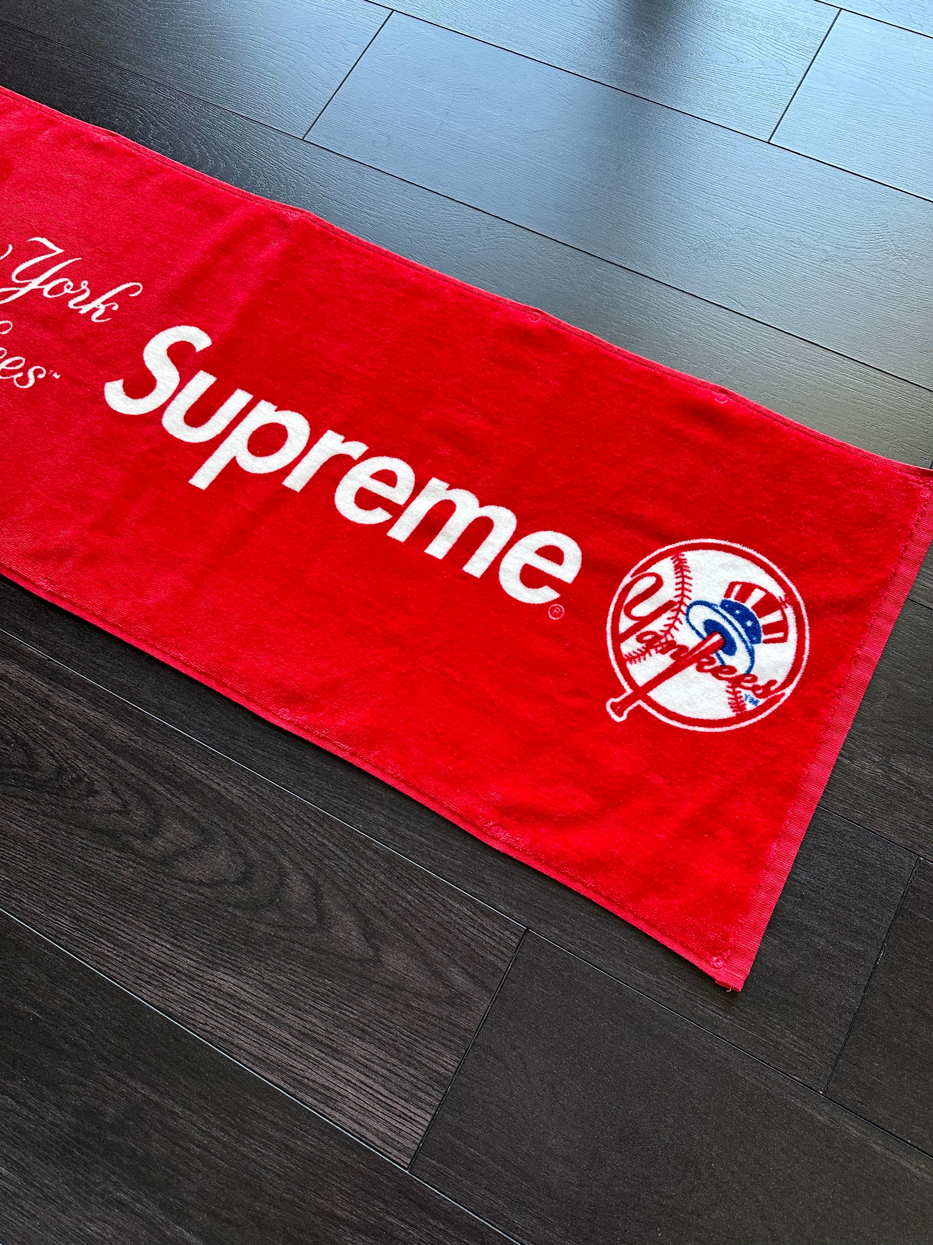 supreme New York Yankees Hand Towel bskampala.com