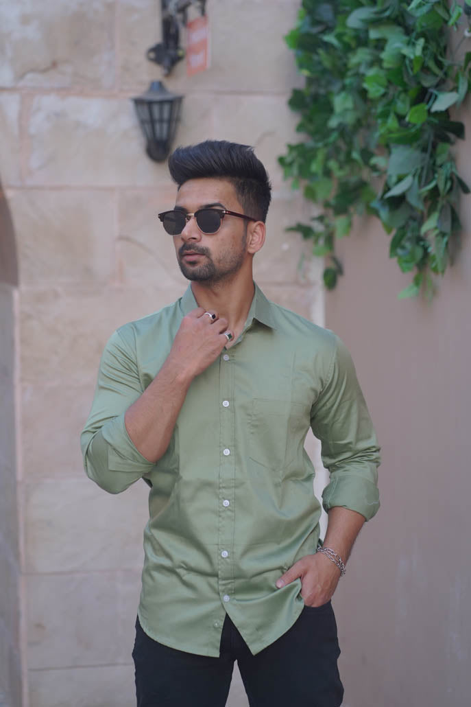 Men Solid Causal Green Shirt – Suyash Fashion