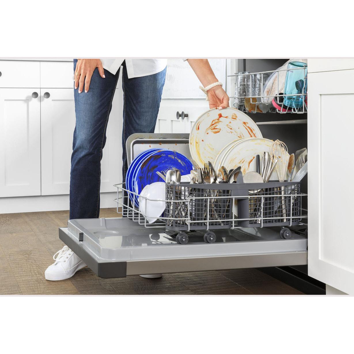 GE 24-inch Built-in Dishwasher with Hard Food Disposer GDF450PGRBB