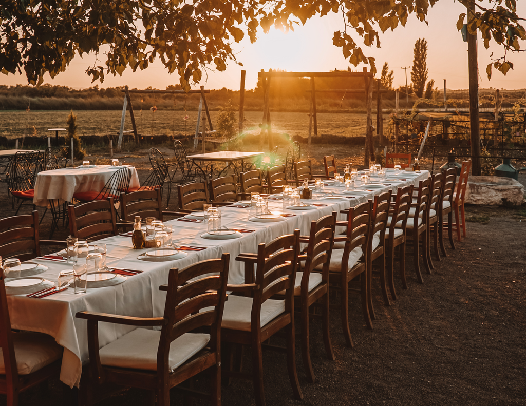 Farmhouse table dining