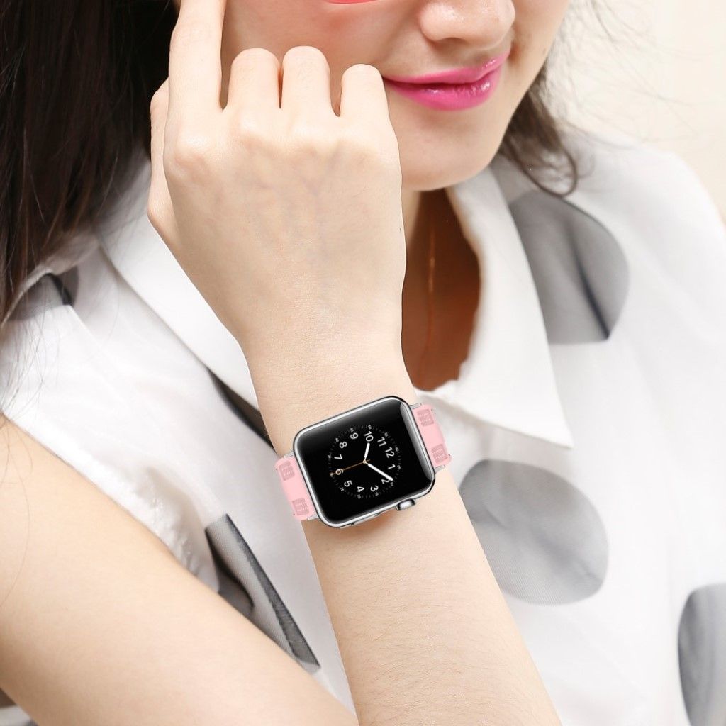 Apple Watch 42mm adjustable soft silicone watch strap - Pink