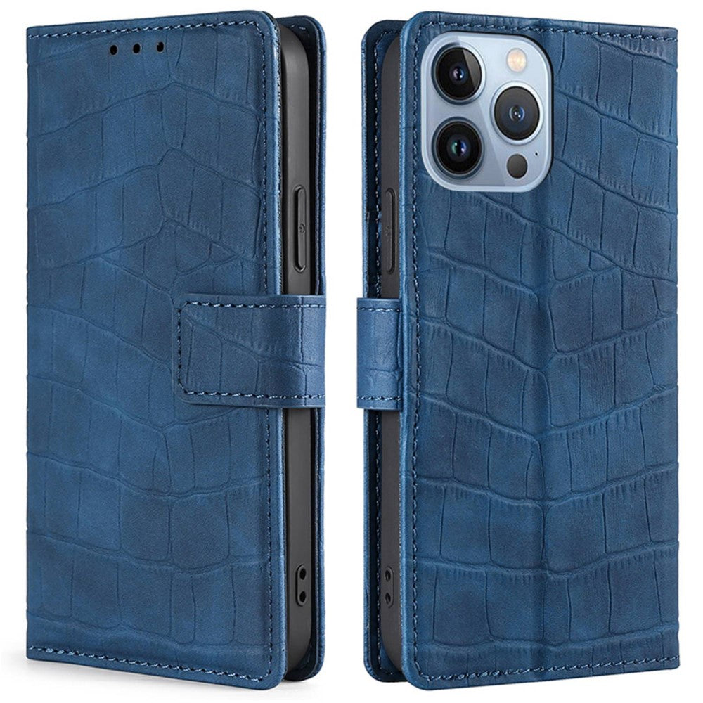 Crocodile textured leather case for iPhone 14 Pro - Blue