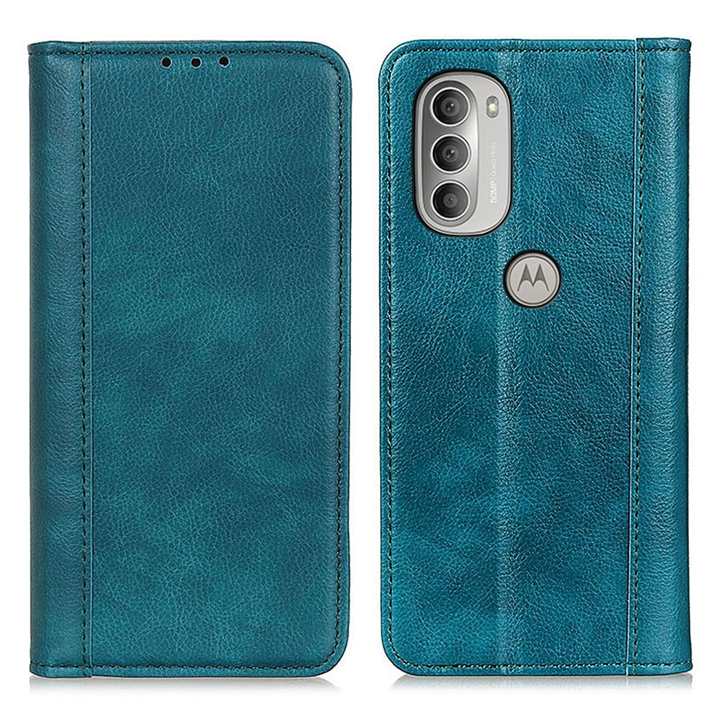 Genuine leather case with magnetic closure for Motorola Moto G51 5G - Green