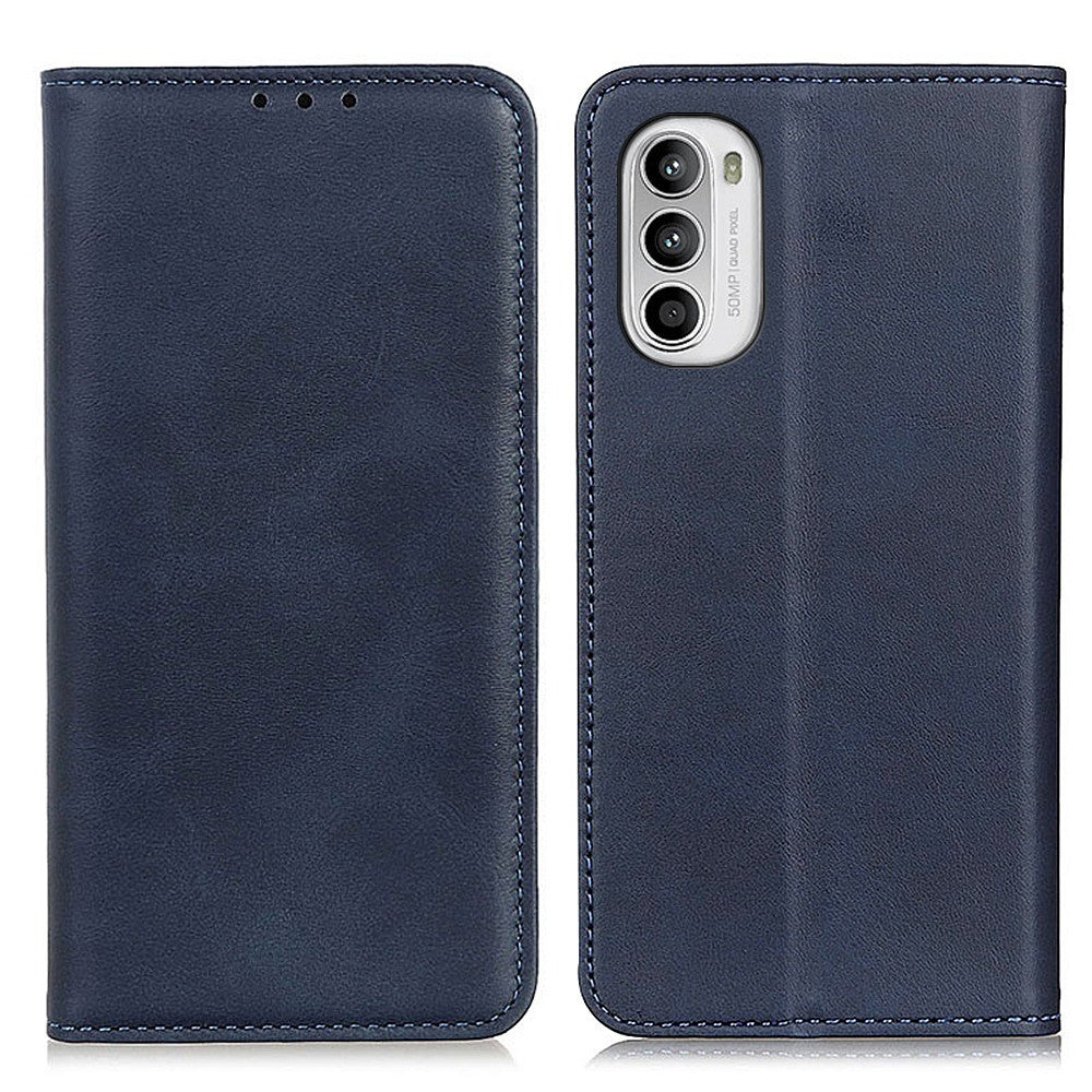 Wallet-style genuine leather flipcase for Motorola Moto G52 - Blue