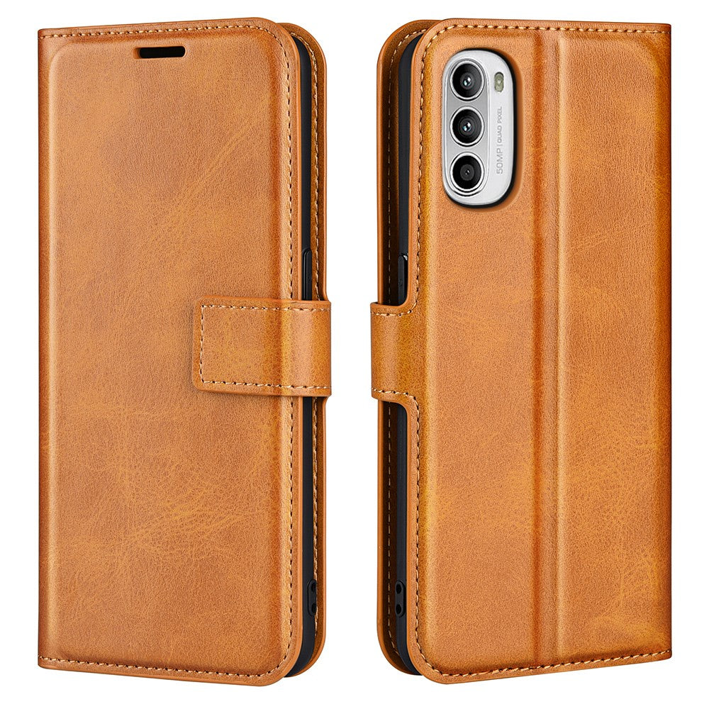 Wallet-style leather case for Motorola Moto G82 / Moto G52 - Yellow