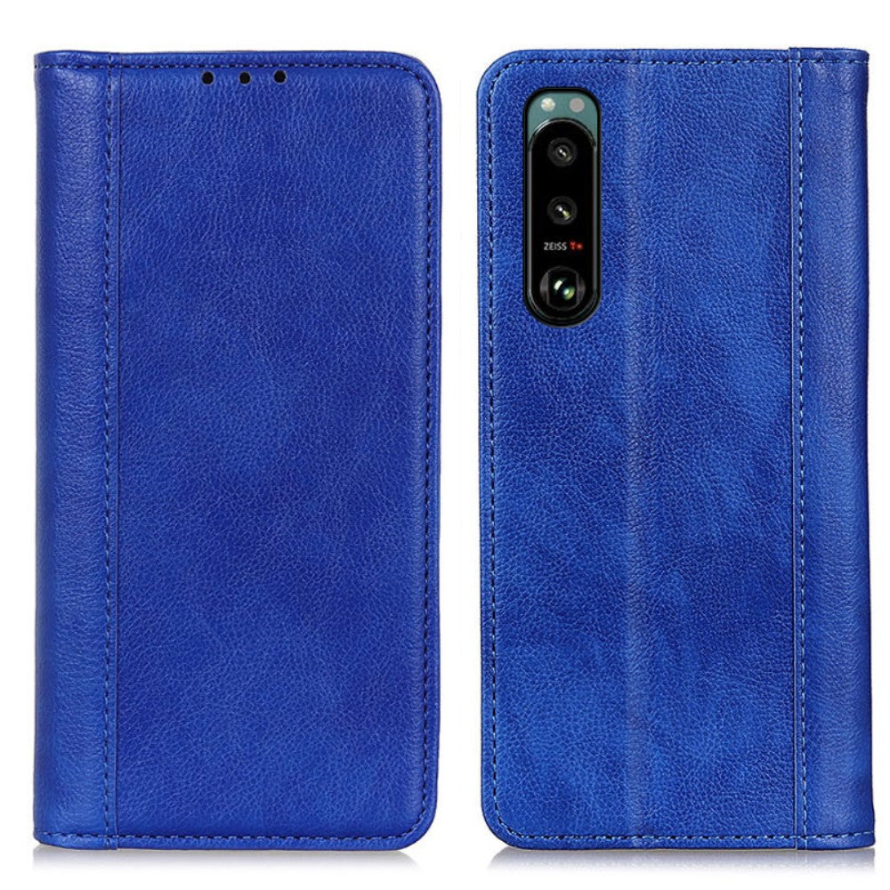 Genuine leather case with magnetic closure for Sony Xperia 5 III - Blue