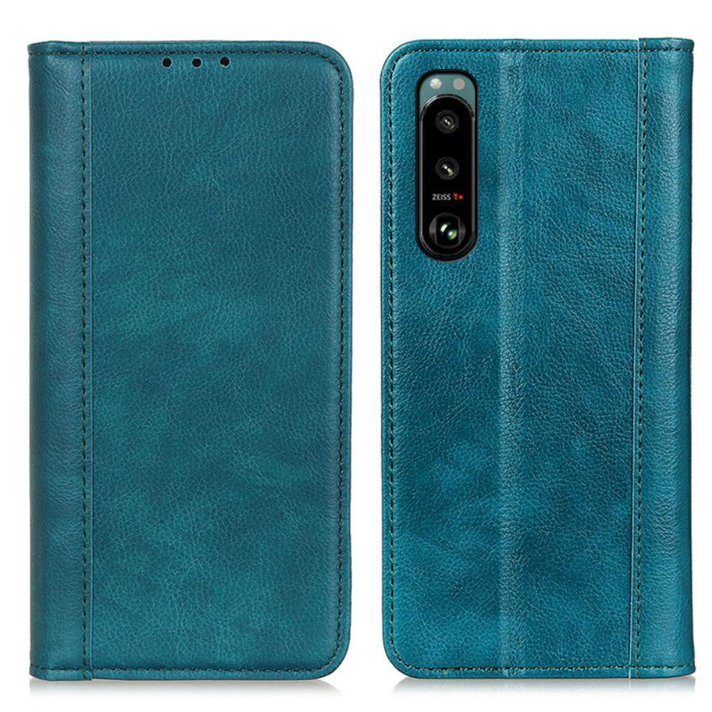 Genuine leather case with magnetic closure for Sony Xperia 5 III - Green