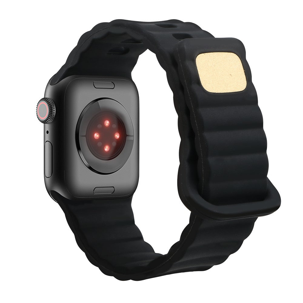 Apple Watch Series 8 (45mm) / Watch Ultra silicone watch strap with button - Black