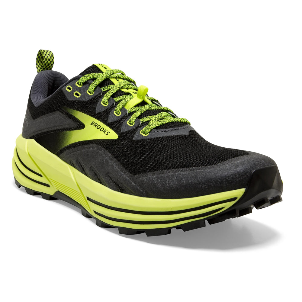 mens wide fit trail running shoes