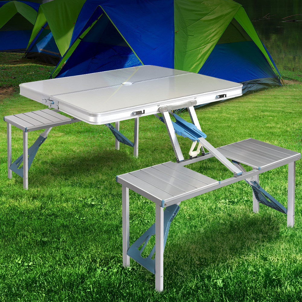 fold up camping table and chairs