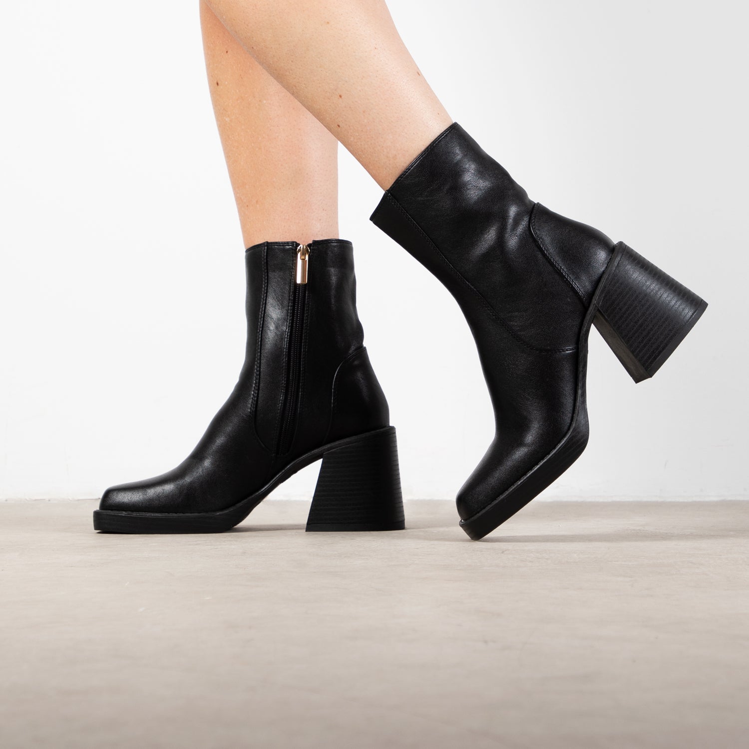 oriana lace up boot