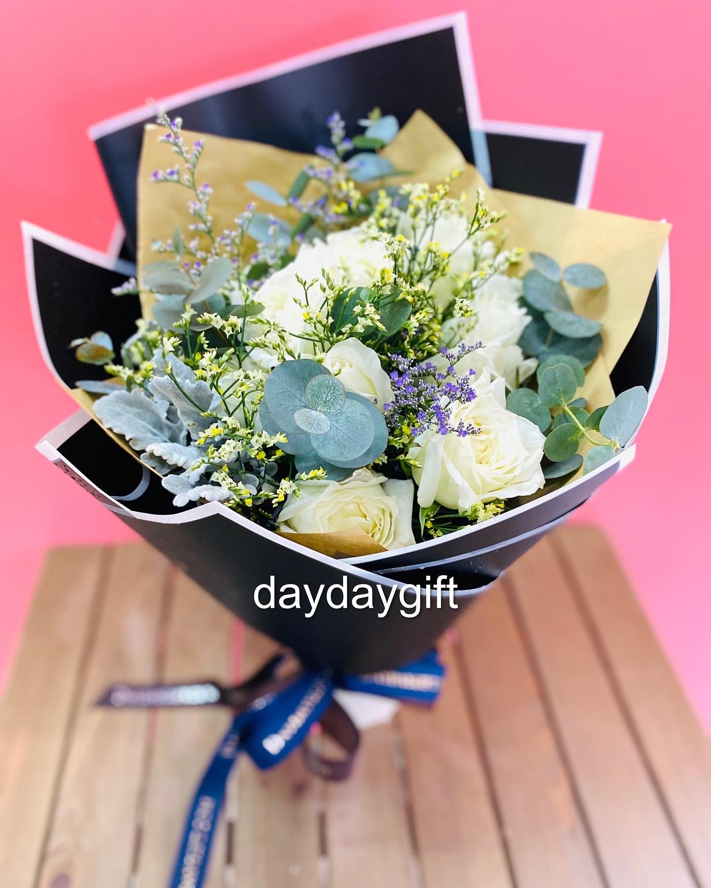 白玫瑰花束 399 Daydaygift