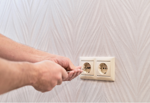 how to install an electrical outlet