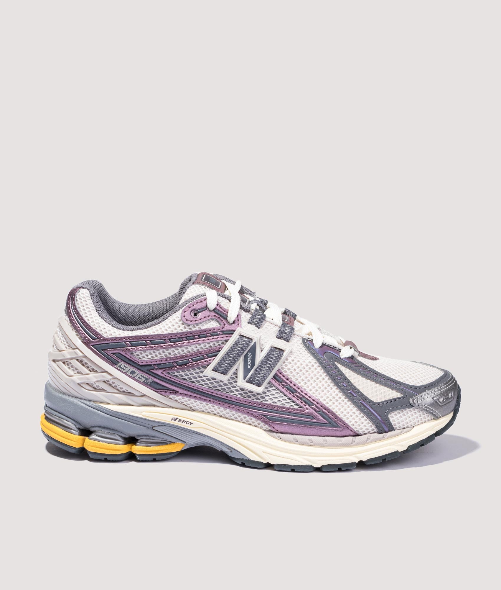 New Balance Mens 1906R Sneakers - Colour: M1906RRA Licorice/Moonbeam/Castlerock - Size: 9