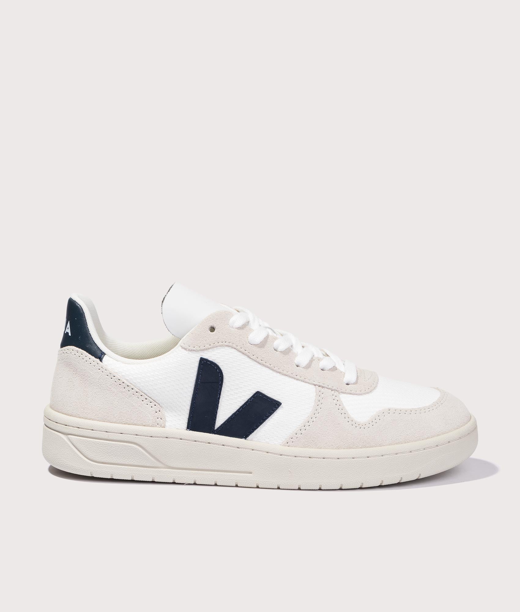 VEJA Mens V-10 B-Mesh Trainers - Colour: White/Nautico - Size: 12