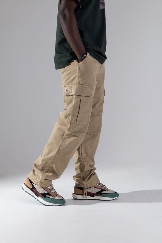 Cargos-carhartt-wip-model